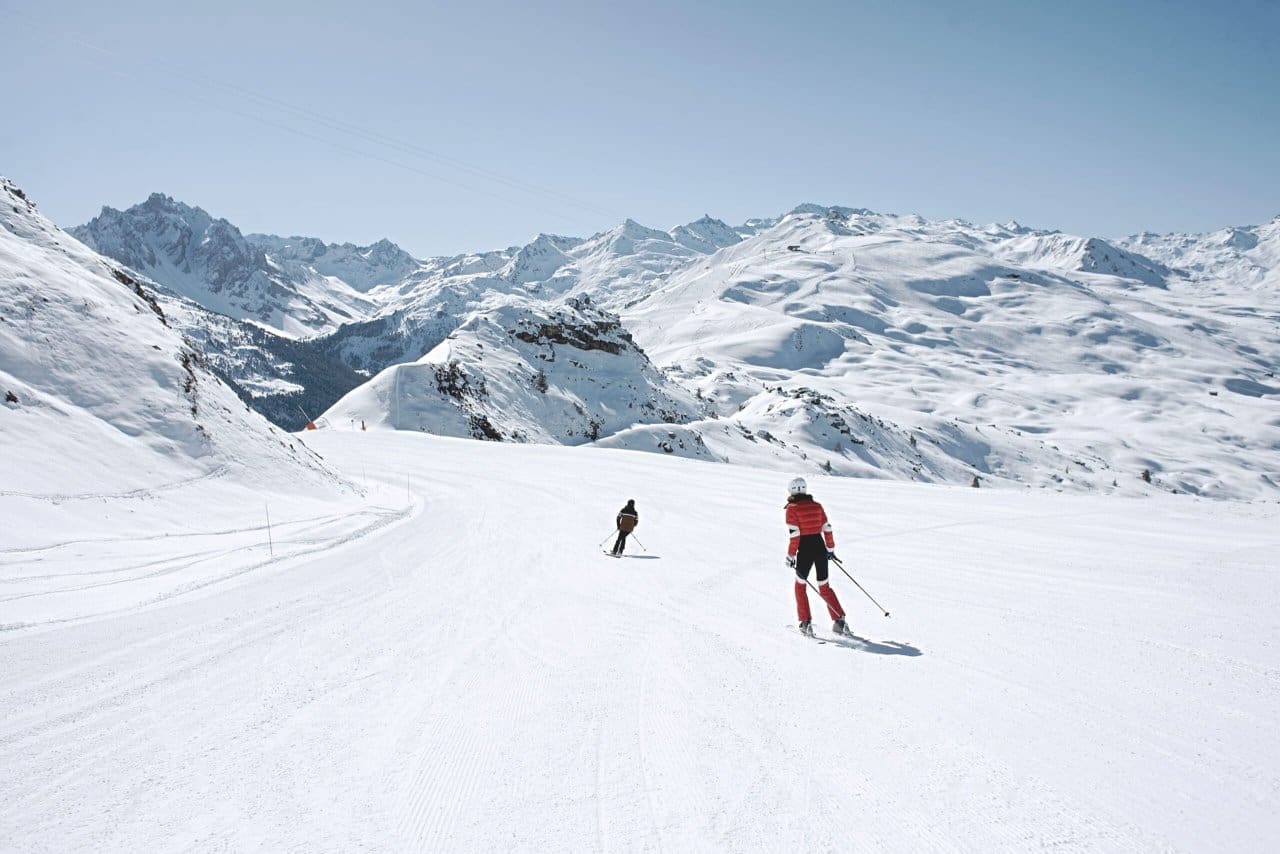 Skiing in Saint-Martin-de-Belleville credit Thibault Roxanne Photo and David Andre